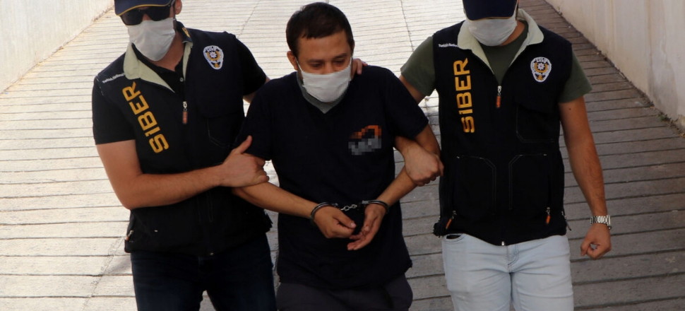 'Elif Sarı' hesabını kullanan ahlaksız tutuklandı