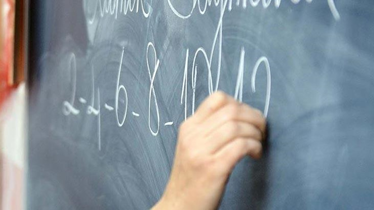 Burdur'da bir öğretmenin testi pozitif çıktı