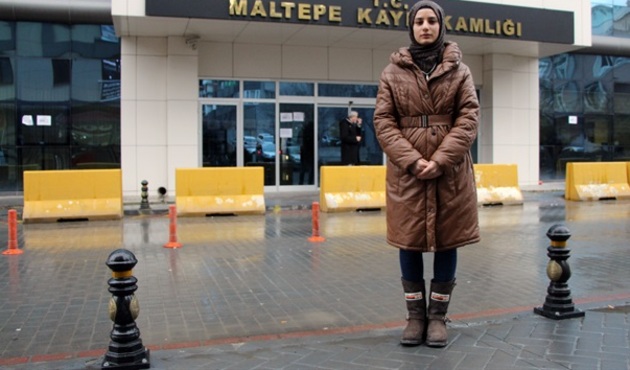 İstanbul'da başörtülü genç kıza  çirkin saldırı