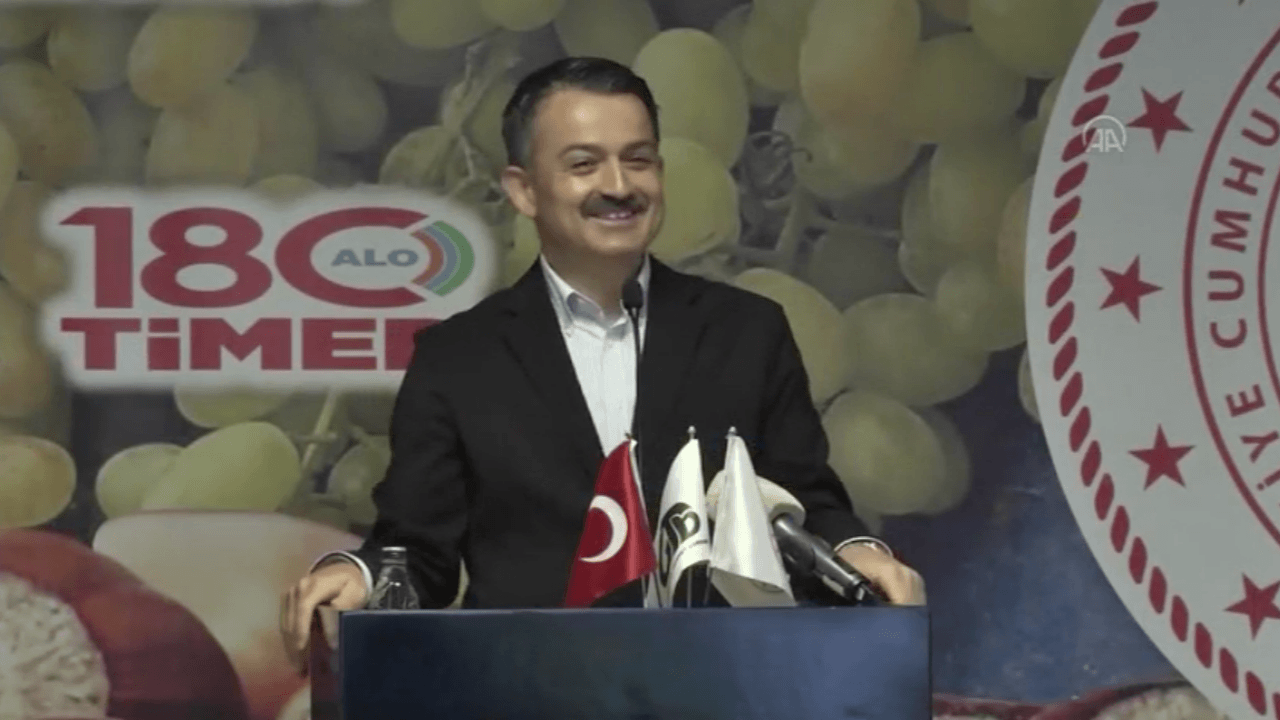 Bakan Pakdemirli, kuru üzüm fiyatını 'Survivor' gibi açıkladı
