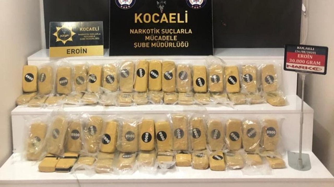 Yolcu otobüsünde bulundu! Tam 30 kilo 800 gram