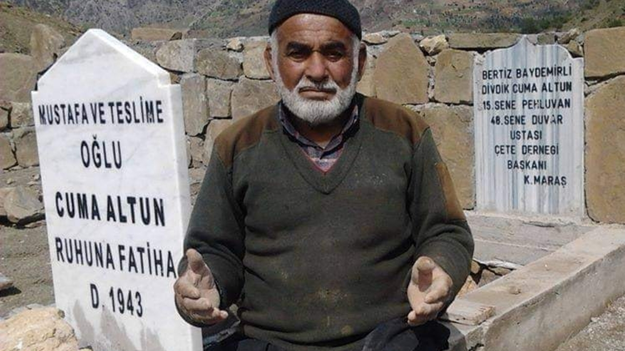 Kendi elleriyle yaptığı mezara defnedildi