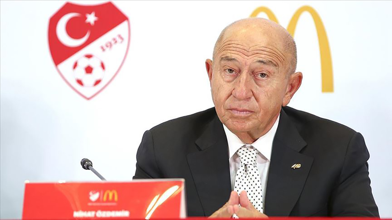 Özdemir: 1 Ekim'den itibaren seyircili oynatmak istiyoruz