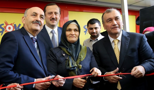 Bakan Müezzinoğlu'dan ilginç benzetme: "Yıldız Holding de AK Parti gibi"
