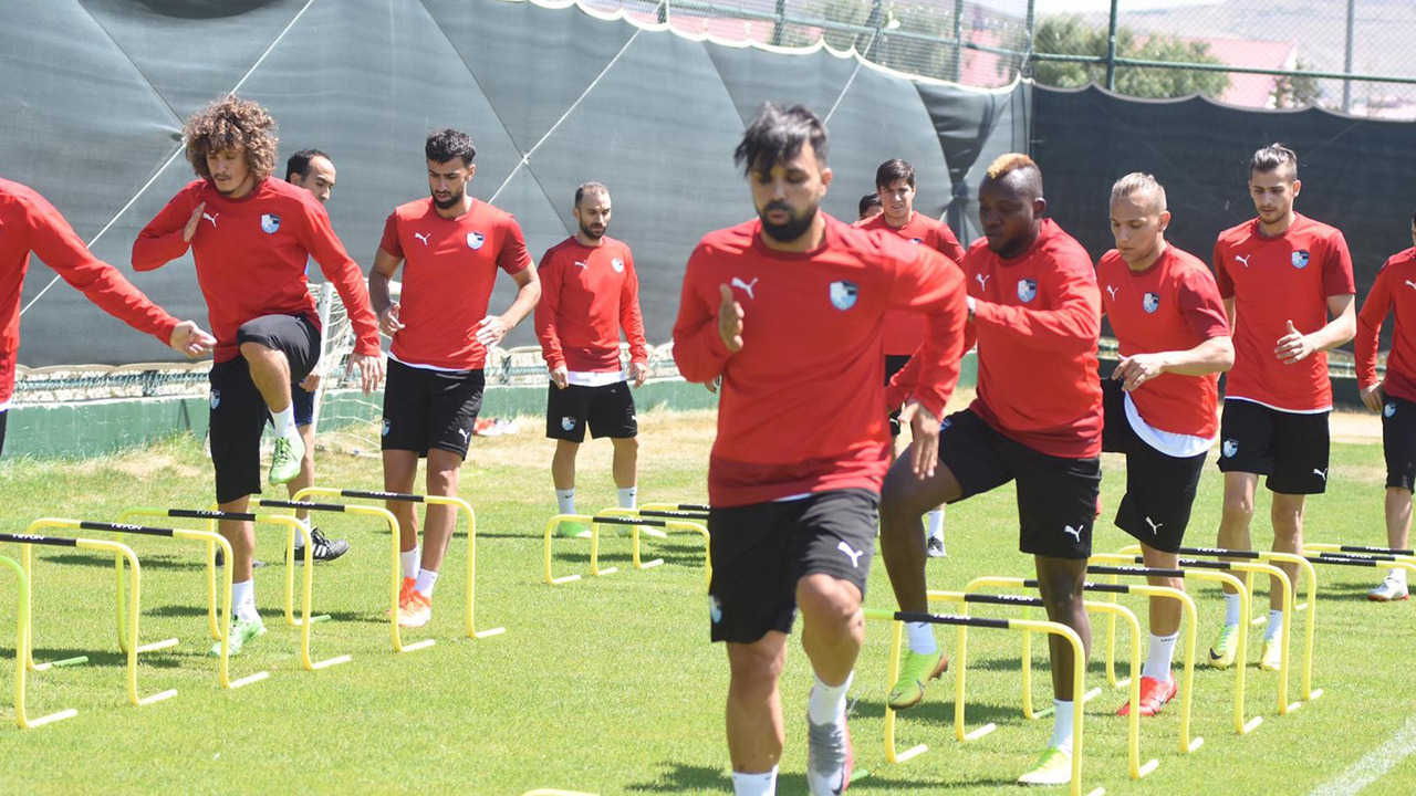 Erzurumspor'da 2 futbolcuda koronavirüs çıktı