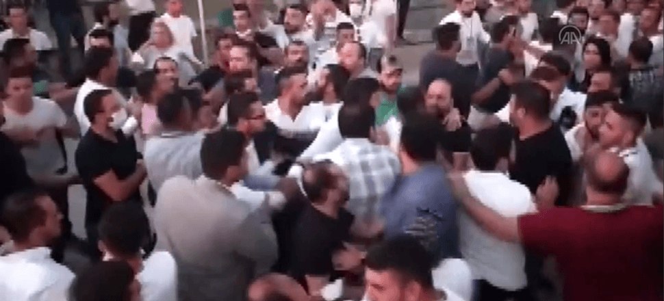 CHP kongresinde gazetecilere linç girişimi