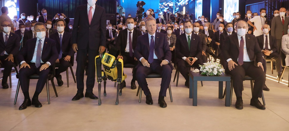 Cumhurbaşkanı açılışı 'Spot' ile yaptı