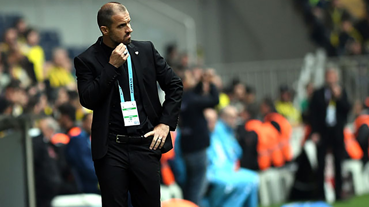 Bursaspor, takımı Mustafa Er'e emanet etmeye hazırlanıyor