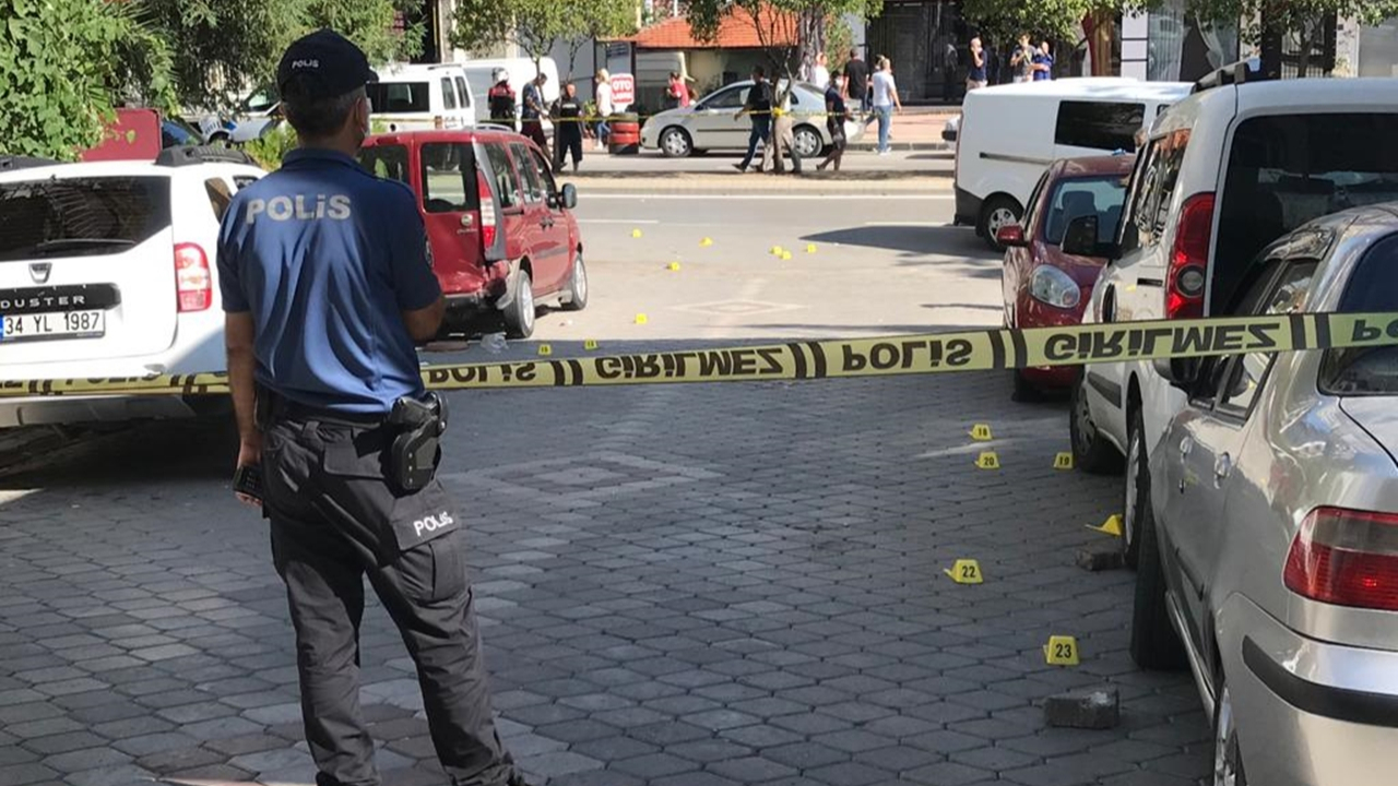 Kahvehane önünde çatışma: 2 ölü, 3 yaralı