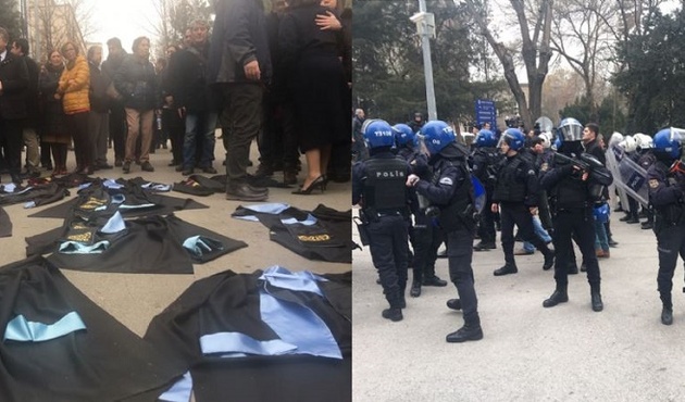 Ankara Üniversitesi'nde gerginlik! TOMA kampüse girdi, CHP'liler bariyeri devirdi