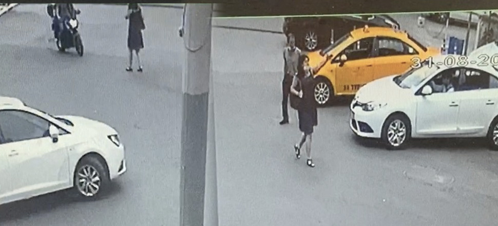 İstanbul’un göbeğinde genç kadına kapkaç dehşeti kamerada