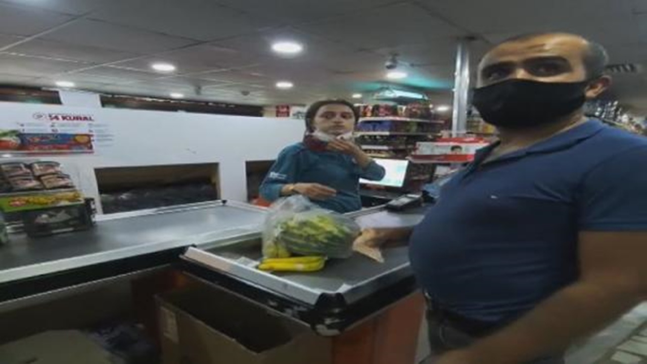 Maske takmayan kasiyer marketi karıştırdı