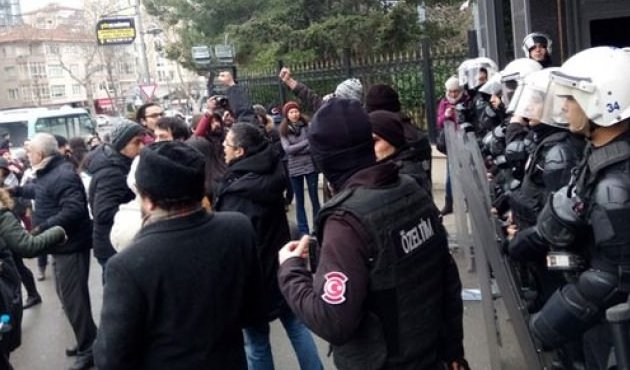 Marmara Üniversitesi önünde tehlikeli gerginlik!