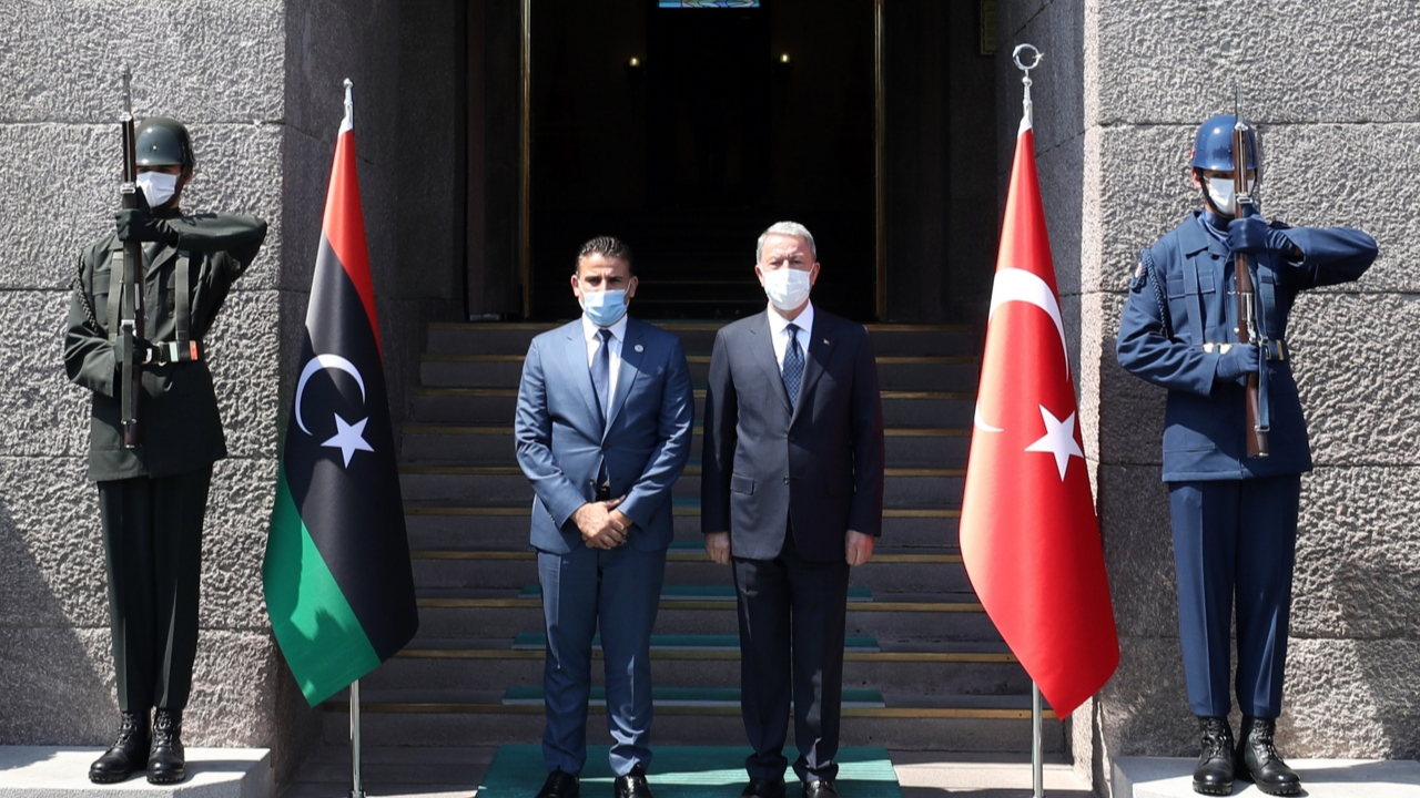 Bakan Hulusi Akar, Libyalı mevkidaşıyla görüştü