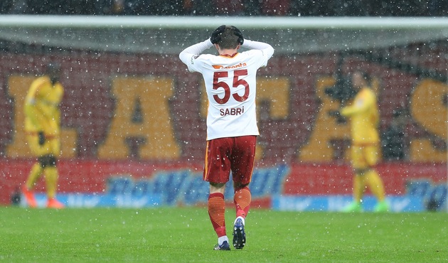TT Arena'da şok!