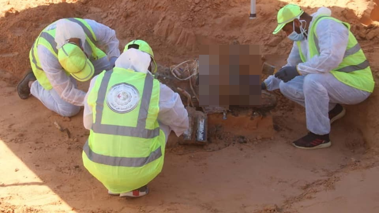 Libya'da bir toplu mezar daha bulundu