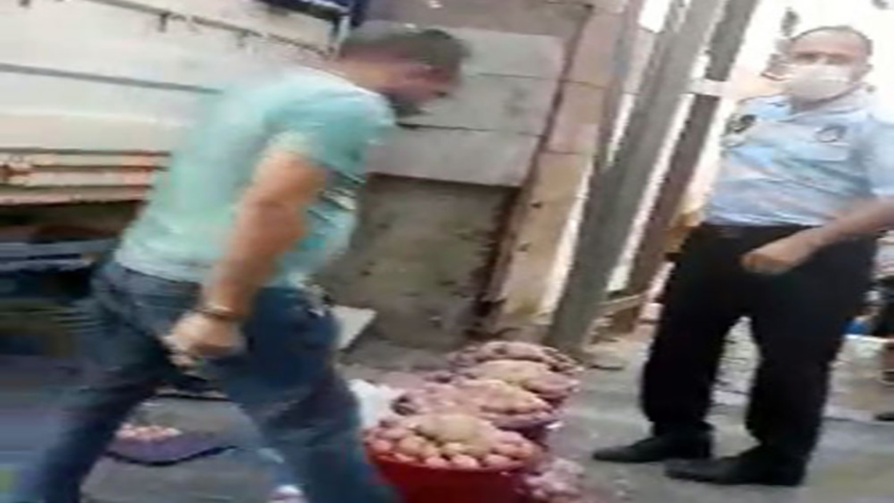 İşportacı ile zabıta memurları birbirine girdi