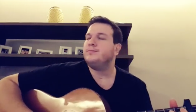 Şahan Gökbakar'dan 'Sen Olsan Bari' şarkısına farklı yorum...