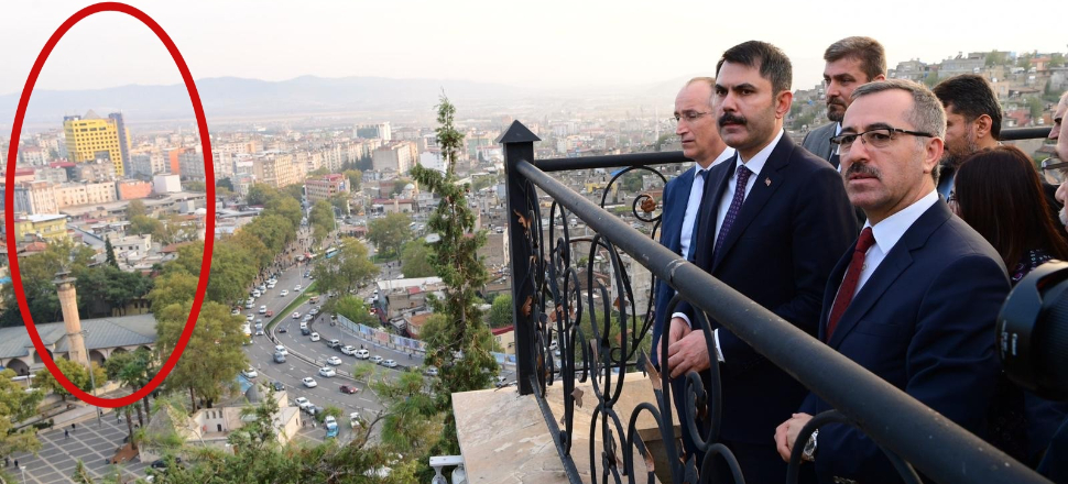 'Dünyanın en saçma binası' yıkılıyor