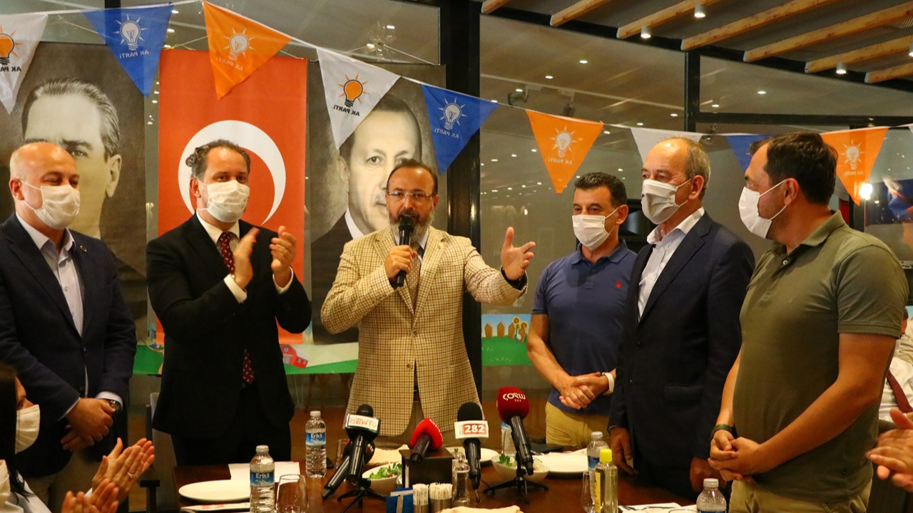 Başkan Hikmet Ata, AK Parti'ye geçti