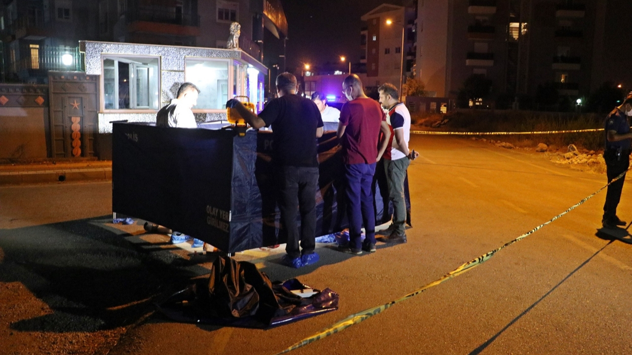 Ortakların bıçaklı kavgası cinayetle bitti
