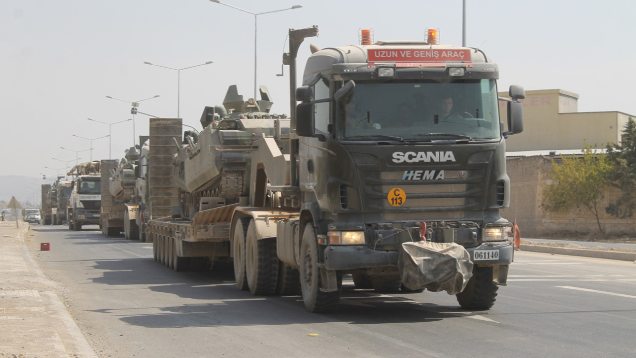 Hatay'ın Reyhanlı ve Kumlu ilçelerinden iki ayrı tank konvoyu Edirne'ye hareket etti!