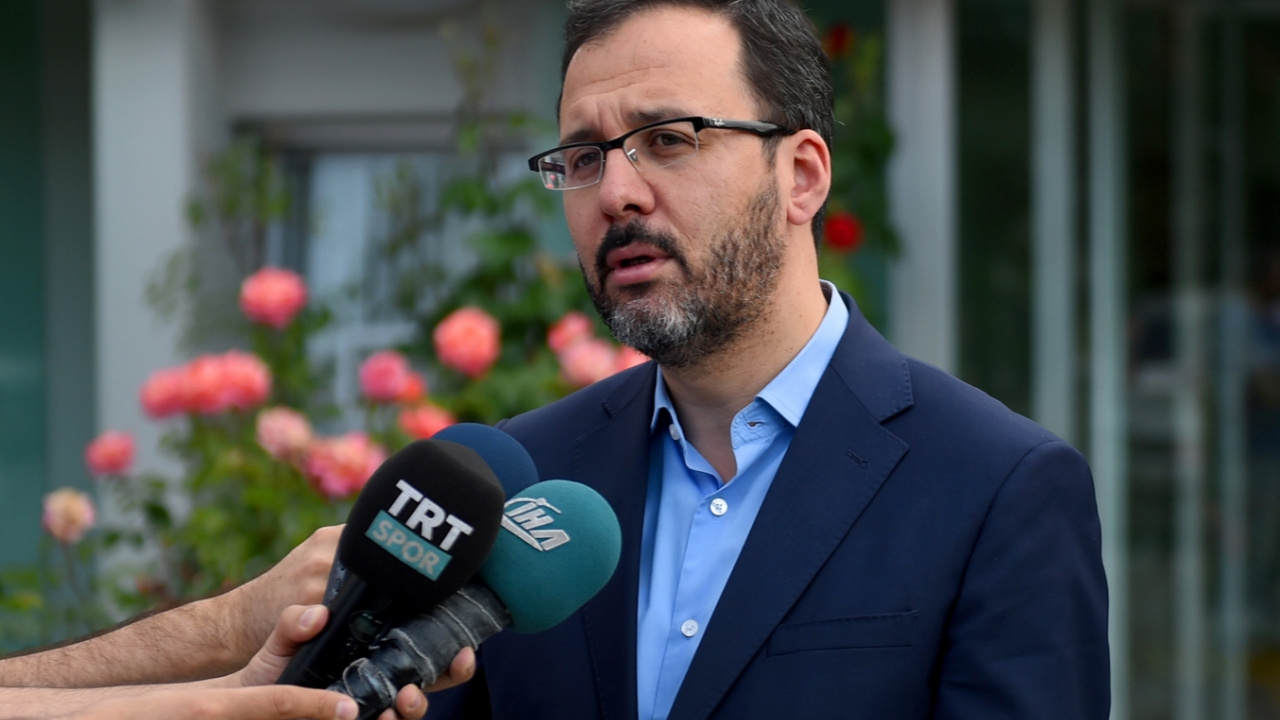 Bakan Kasapoğlu'ndan burs müjdesi