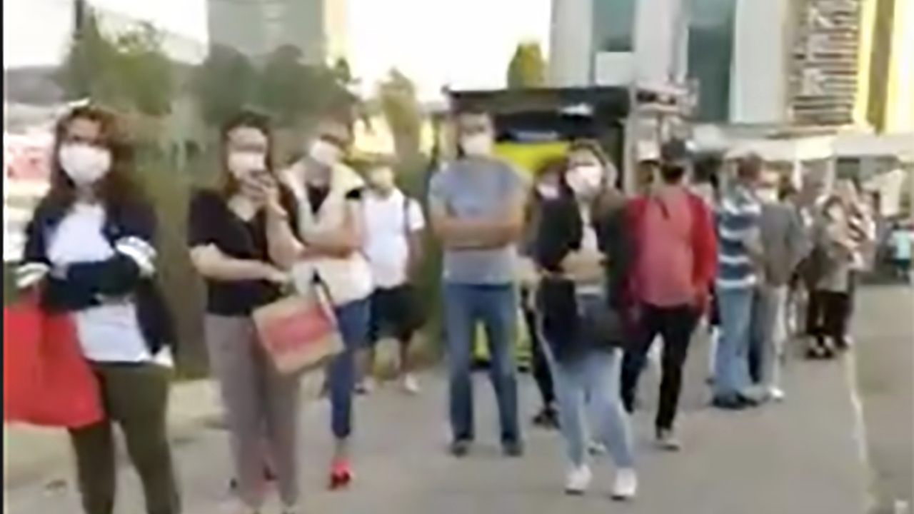Bitmeyen kuyruk vatandaşı isyan ettirdi