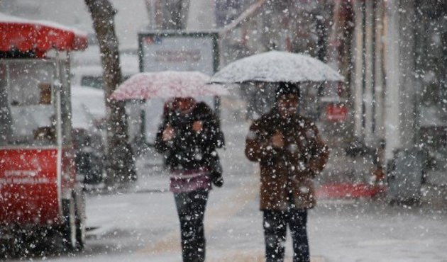 Meteoroloji'den İstanbul için kar yağışı uyarısı