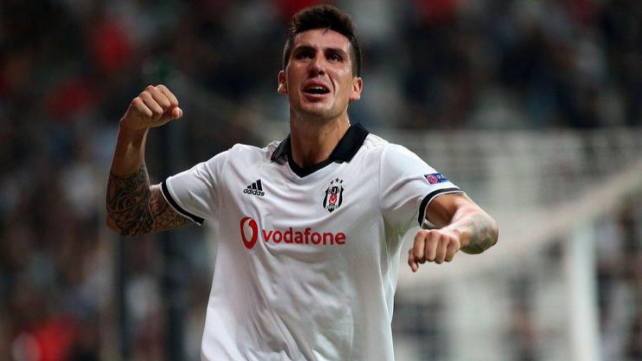 Beşiktaş, Enzo Roco'nun ayrılığını resmen duyurdu