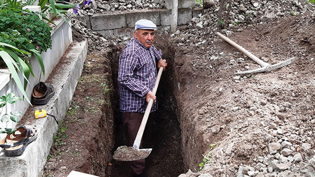 Kendi mezarını kazdı!