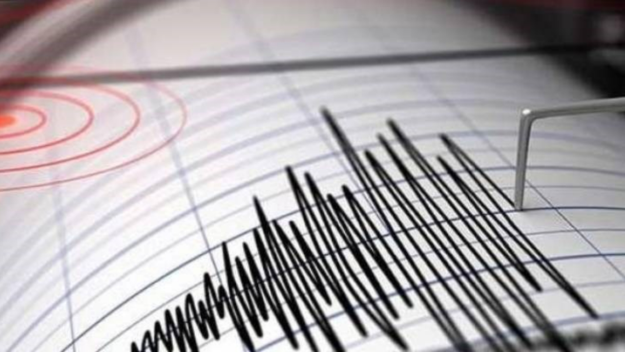 Muş'ta 4.1 büyüklüğünde deprem! Çevre illerden de hissedildi