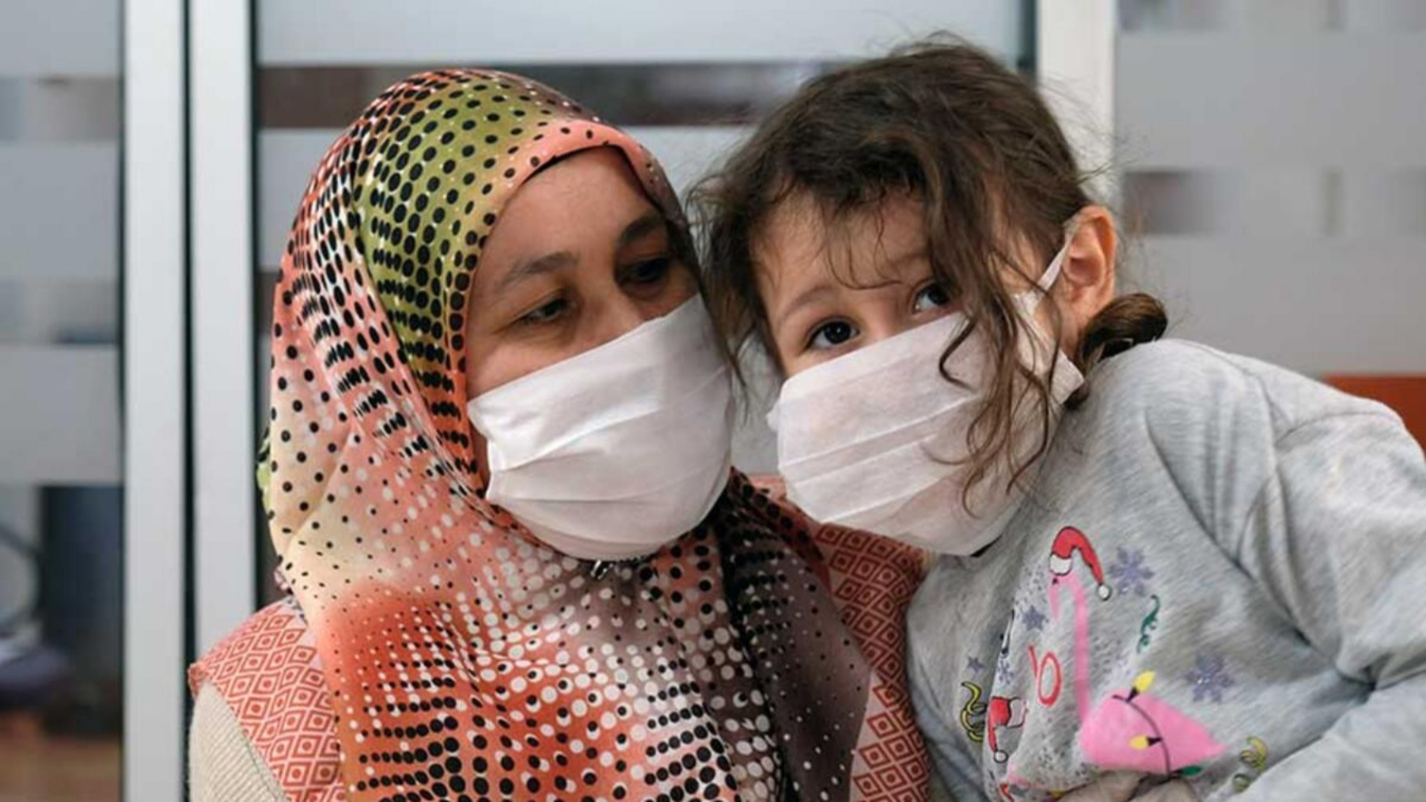 Pandemide yaş ortalaması giderek düşüyor