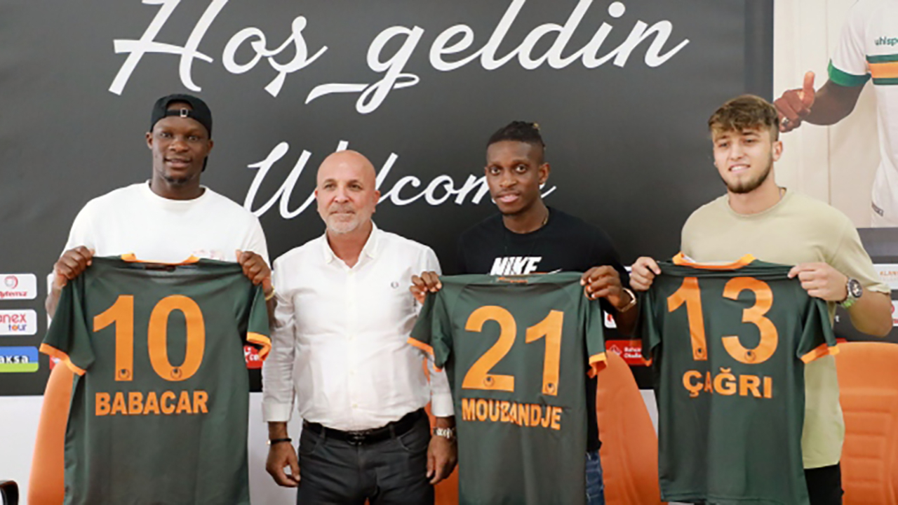 Aytemiz Alanyaspor'da 3 imza birden