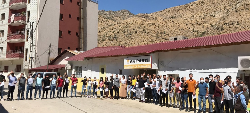 11 bin nüfuslu Uludere'de 6 bin kişi AK Parti'ye üye oldu