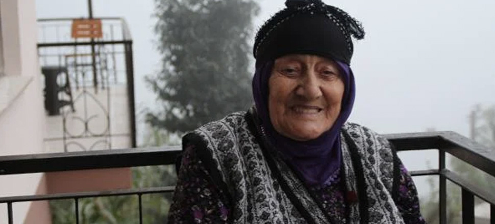 97 yaşındaki Havva nine: Koronavirüs beni yenecekken ben onu yendim