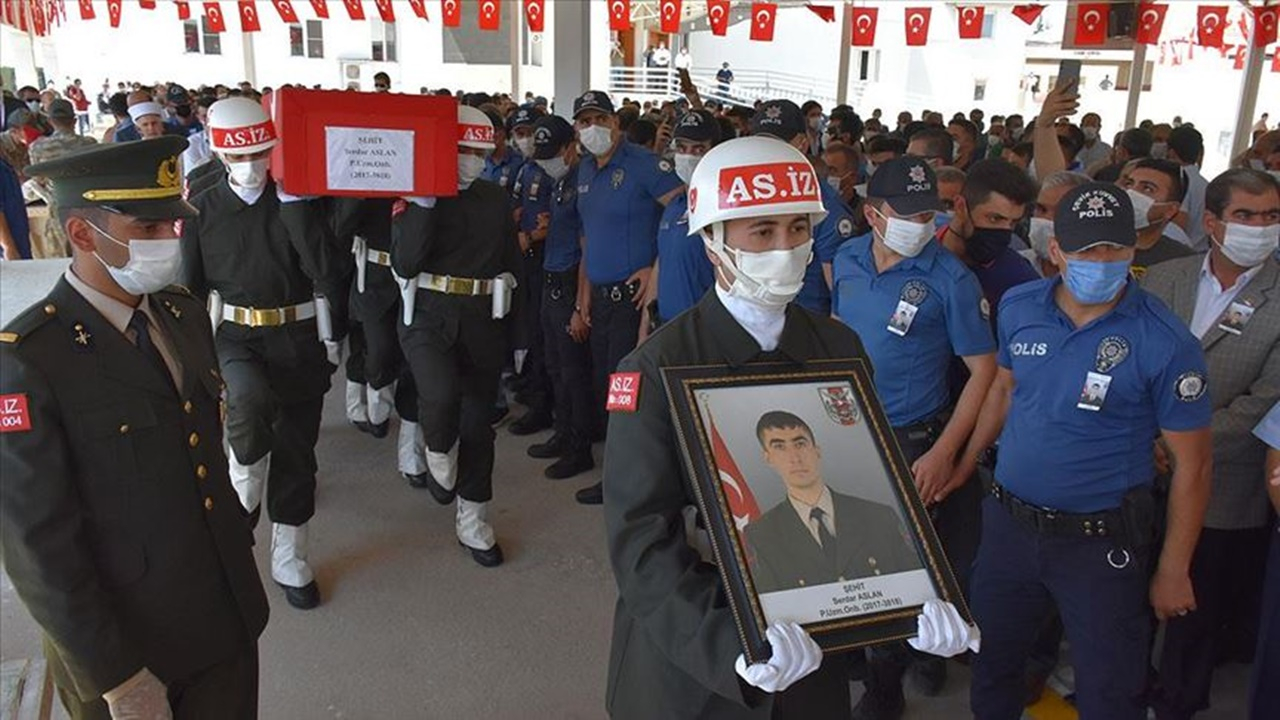 İdlib Şehidi Serdar Aslan Gaziantep'te toprağa verildi