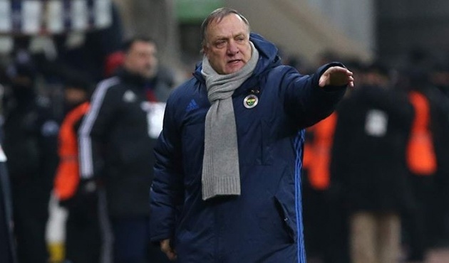 Advocaat müjdeyi Hollanda basınına verdi