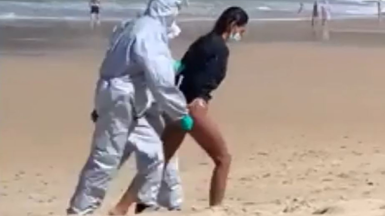 Sahilde koronalı kadın avı