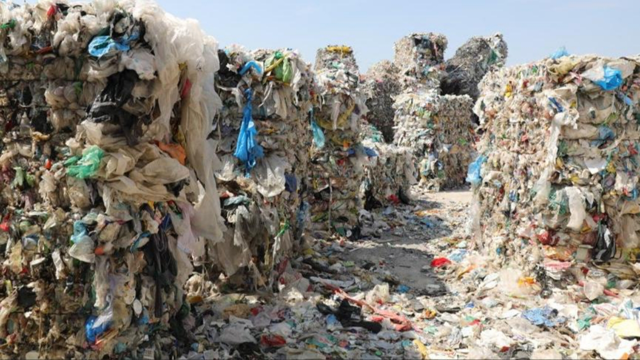 Atık ithalatı kotası yüzde 50'ye indirildi