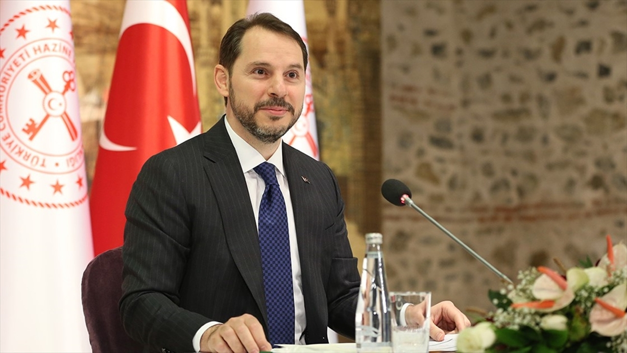 Bakan Albayrak'tan Öztrak'a geçmiş olsun telefonu