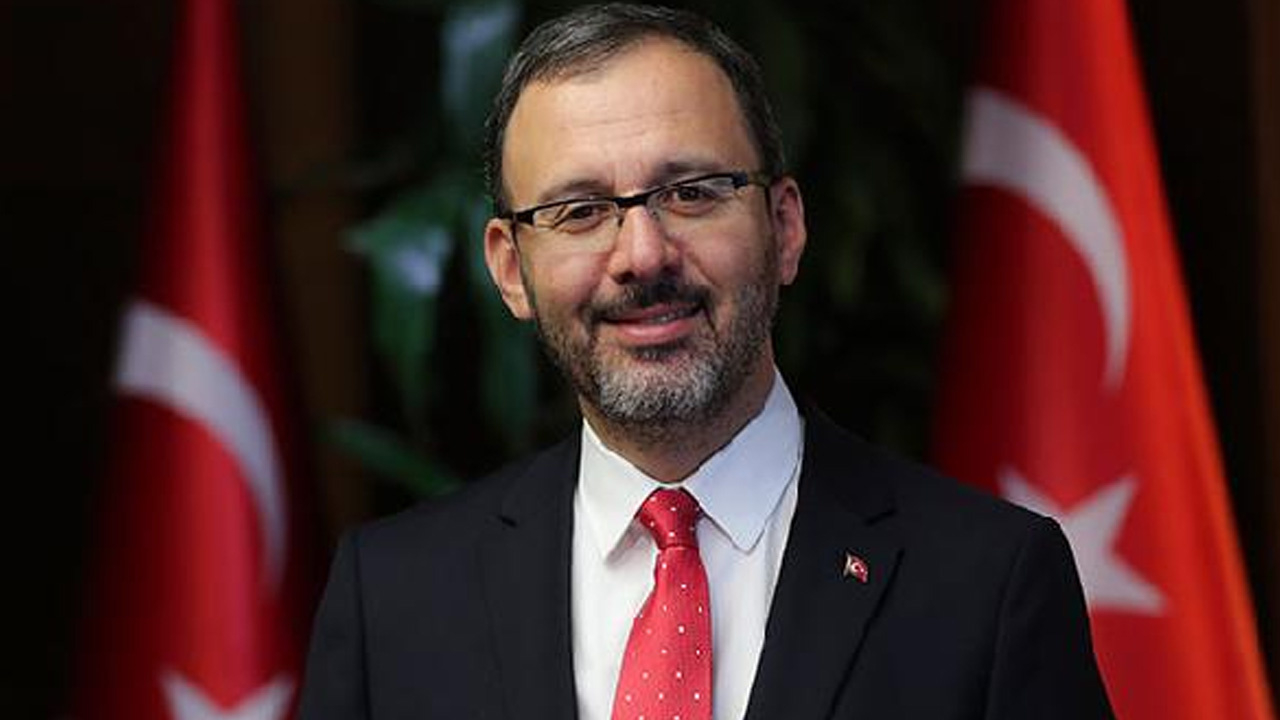 Bakan Kasapoğlu'ndan futbolda 2020-2021 sezon açılış mesajı