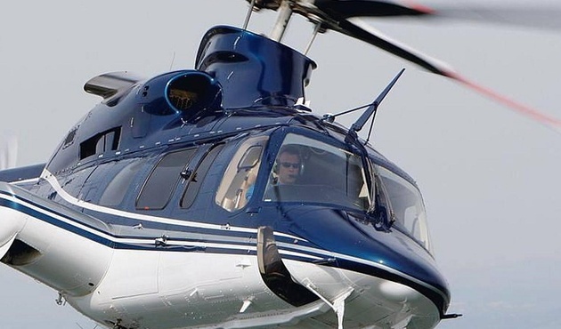 Eski başbakan yardımcısı ve ailesini taşıyan helikopter göle düştü!..