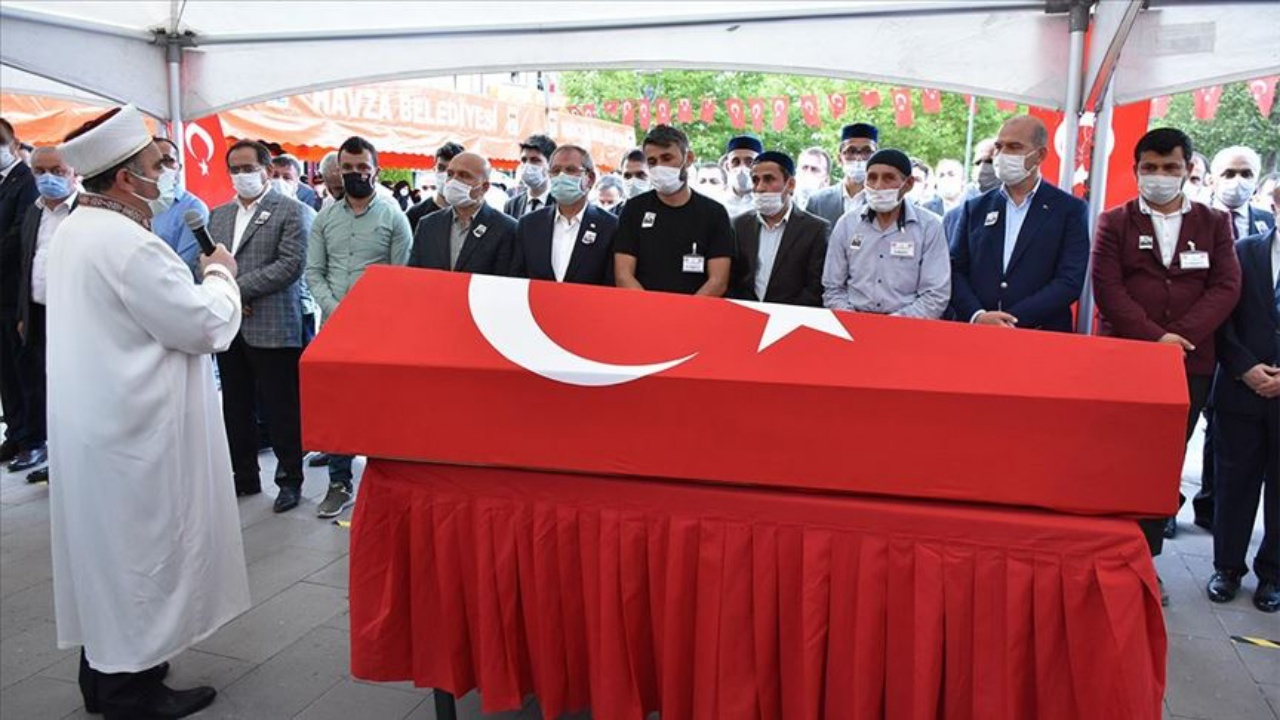 Şehit Yüzbaşı son yolculuğuna uğurlandı