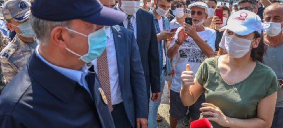 Bakan Akar'dan silah istedi