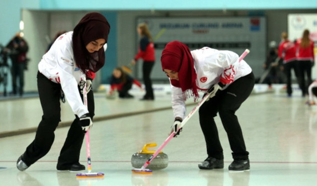 Rusya'dan 42-0'ın rövanşını Curling Milli Takımı aldı
