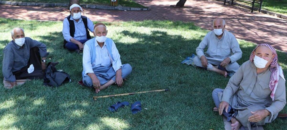 Bir kentte daha 65 yaş üstüne yasak