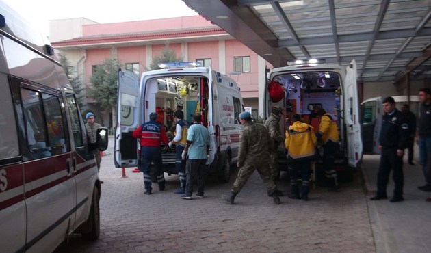 Suriye'den acı haber: 1 asker şehit oldu, 3 asker yaralı