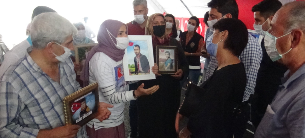 Evlat nöbetine gitmek için HDP'den izin istediler!