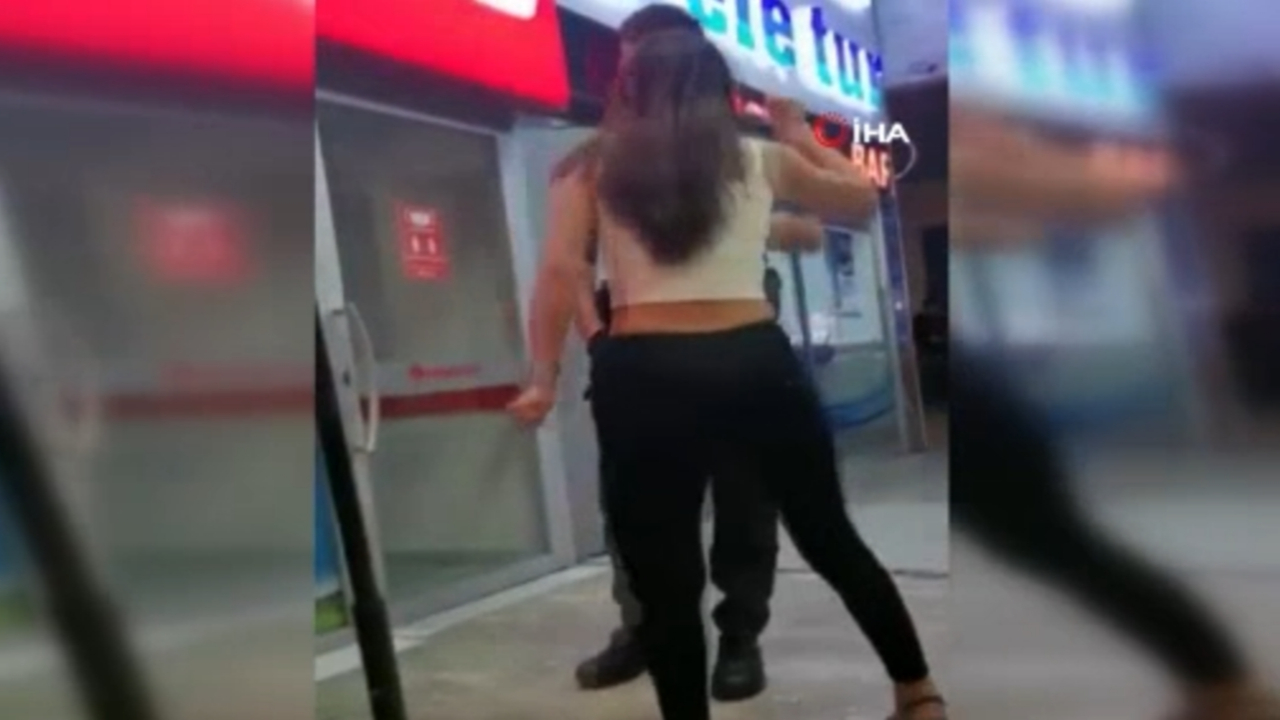 İki polisi ısırarak yaraladı